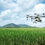 découvrez les drones agricoles, une révolution technologique qui optimise la gestion des cultures, améliore les rendements et facilite l'analyse des terres. explorez les avantages des drones dans l'agriculture moderne pour une production plus durable et efficace.