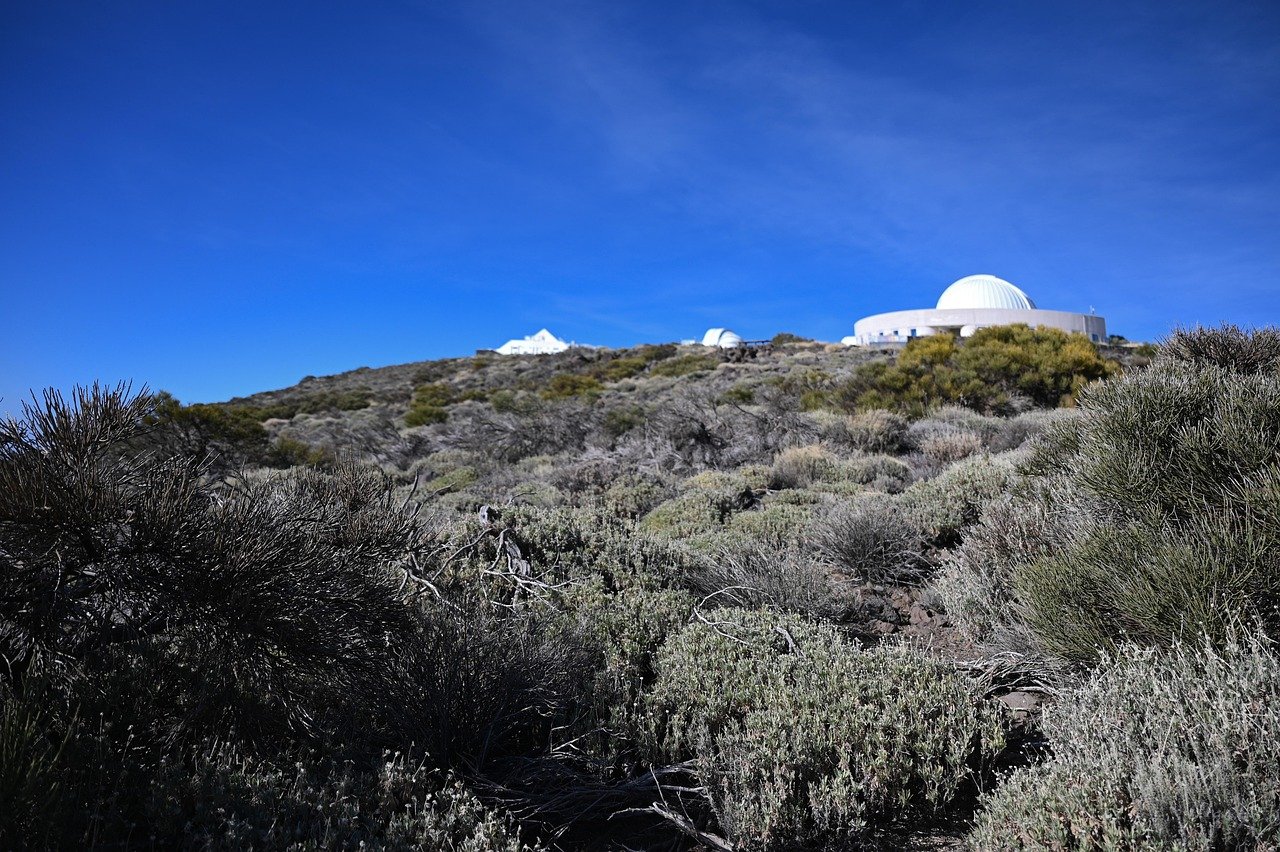 découvrez l'incroyable univers des étoiles et des planÚtes dans notre observatoire astronomique. émerveillez-vous devant des télescopes à la pointe de la technologie et participez à des soirées d'observation sous un ciel étoilé, tout en apprenant sur l'astronomie et les mystÚres de l'espace.