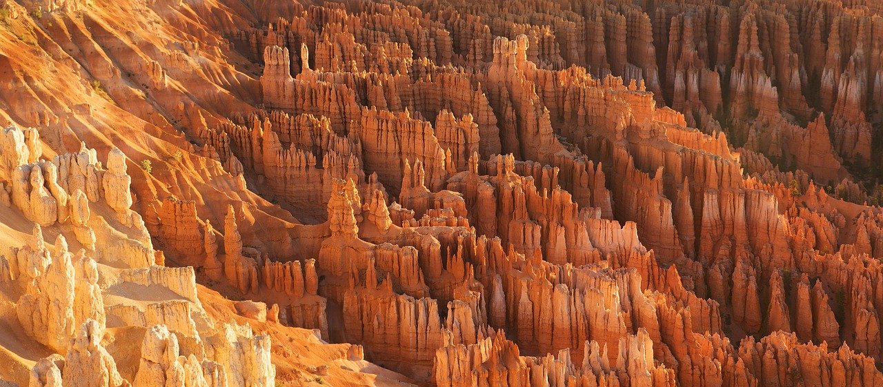 découvrez l'aventure du canyoning ! plongez dans des paysages époustouflants, traversez des torrents et escaladez des cascades. idéal pour les amateurs de sensations fortes et de nature, le canyoning vous offre une expérience inoubliable au cœur des gorges et rivières. rejoignez-nous pour une journée pleine d'adrénaline et de découverte !