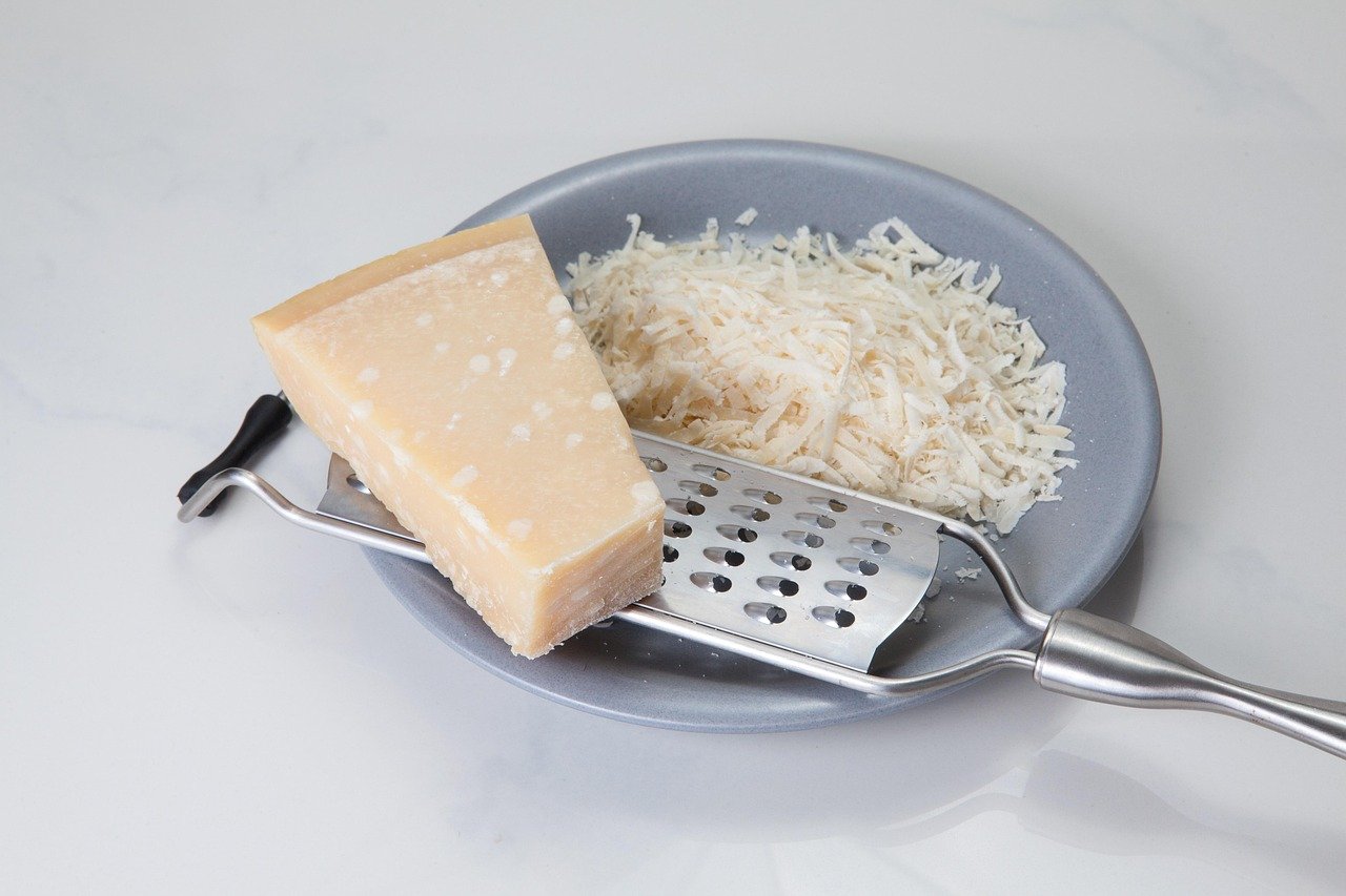 découvrez l'univers fascinant du fromage : variétés, recettes, accords mets-vins et astuces de dégustation. explorez les richesses des saveurs fromagères à travers le monde et apprenez à apprécier chaque bouchée.