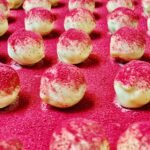découvrez l'univers des chocolatiers, artisans passionnés qui transforment le cacao en délices sucrés. explorez des créations uniques alliant tradition et innovation, pour un voyage gustatif inoubliable à travers les saveurs du chocolat.