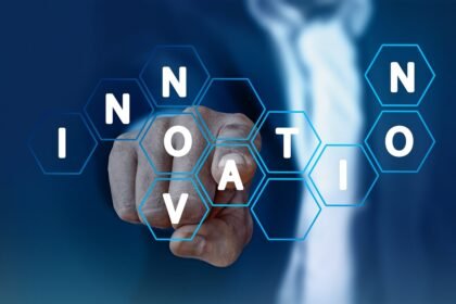 découvrez comment l'innovation collaborative transforme les idées en réalités concrètes. explorez des stratégies efficaces pour favoriser la créativité collective et stimuler la croissance au sein de votre organisation grâce à une approche coopérative.