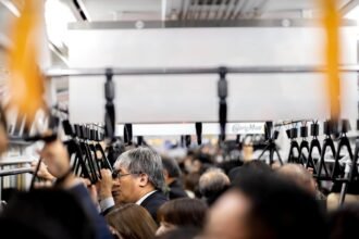 découvrez comment les navetteurs transforment leur quotidien, entre trajets, routines et astuces pour optimiser leurs déplacements. un guide complet pour mieux vivre la vie de commuter.
