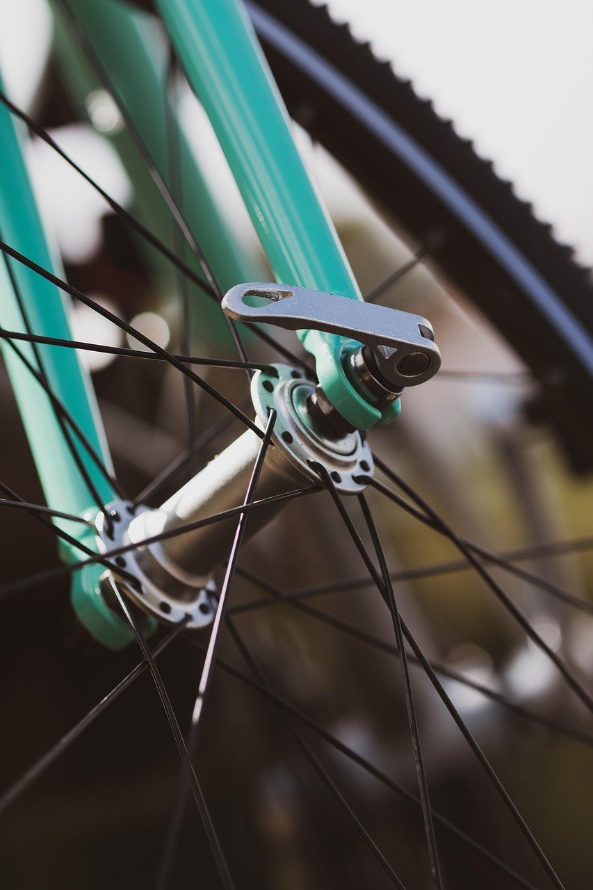 découvrez le monde du cyclisme : conseils, itinéraires, équipements et astuces pour profiter pleinement de votre passion pour le vélo, que vous soyez débutant ou expert.