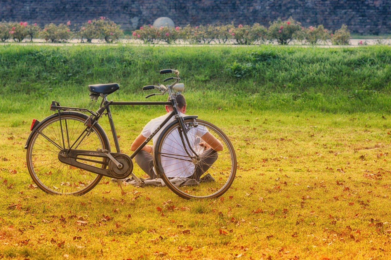 découvrez le cyclotourisme, une activité passionnante qui allie aventure, nature et exploration. parcourez des paysages variés à vélo, tout en profitant de la liberté de découvrir de nouveaux horizons à votre rythme. que vous soyez débutant ou passionné, préparez-vous à vivre des moments inoubliables sur deux roues.