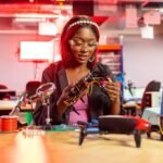 découvrez l'univers fascinant de la deep tech : des innovations révolutionnaires qui transforment les secteurs technologiques, allant de l'intelligence artificielle à la biotechnologie. plongez dans les dernières avancées, entreprises et tendances de l'industrie pour comprendre comment ces technologies profondes redéfinissent le futur.