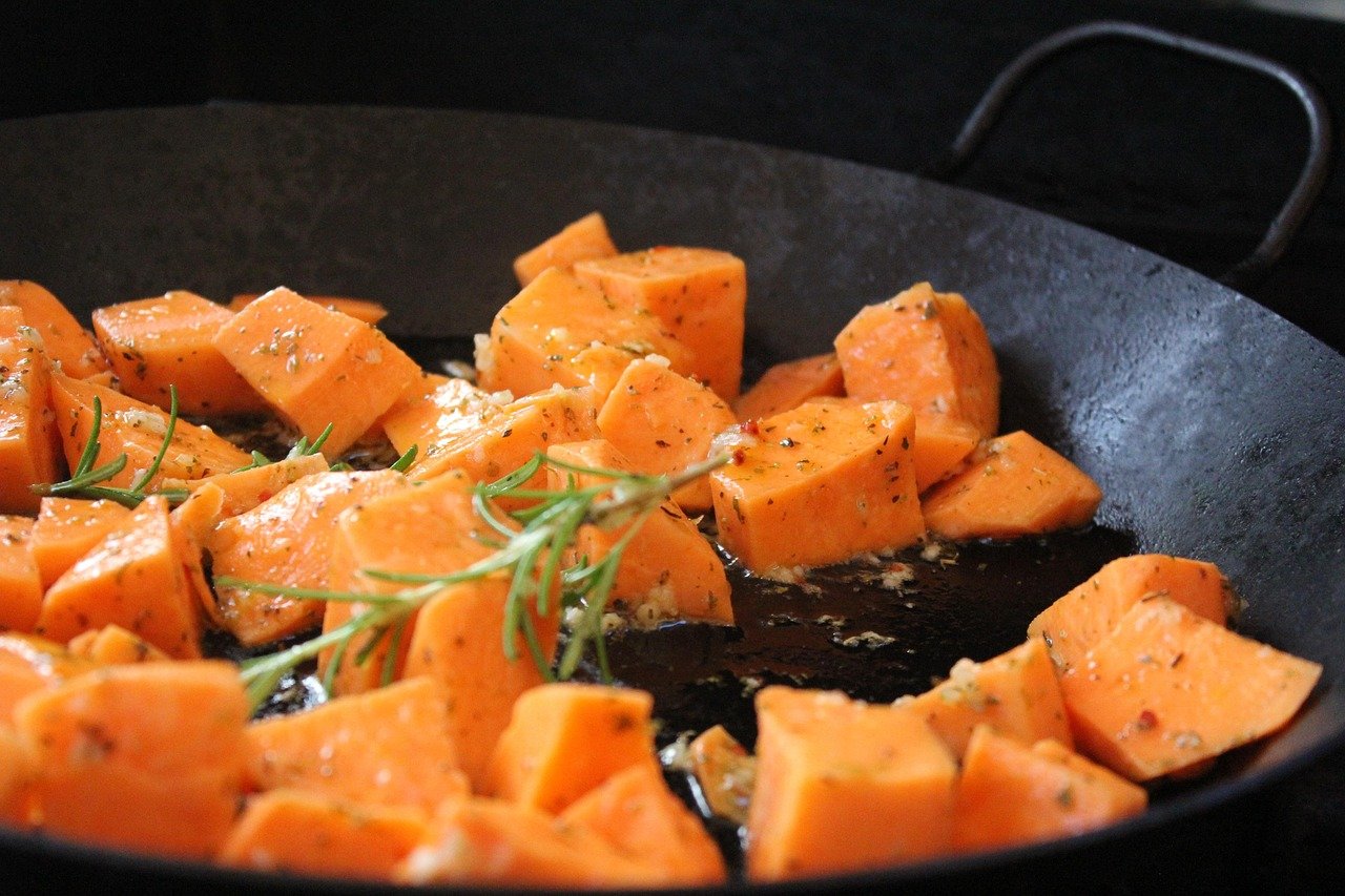 découvrez une expérience culinaire inoubliable avec notre dîner gourmet, où chaque plat est une œuvre d'art savoureuse, préparée avec des ingrédients frais et de qualité. laissez-vous séduire par des saveurs raffinées et une ambiance élégante.