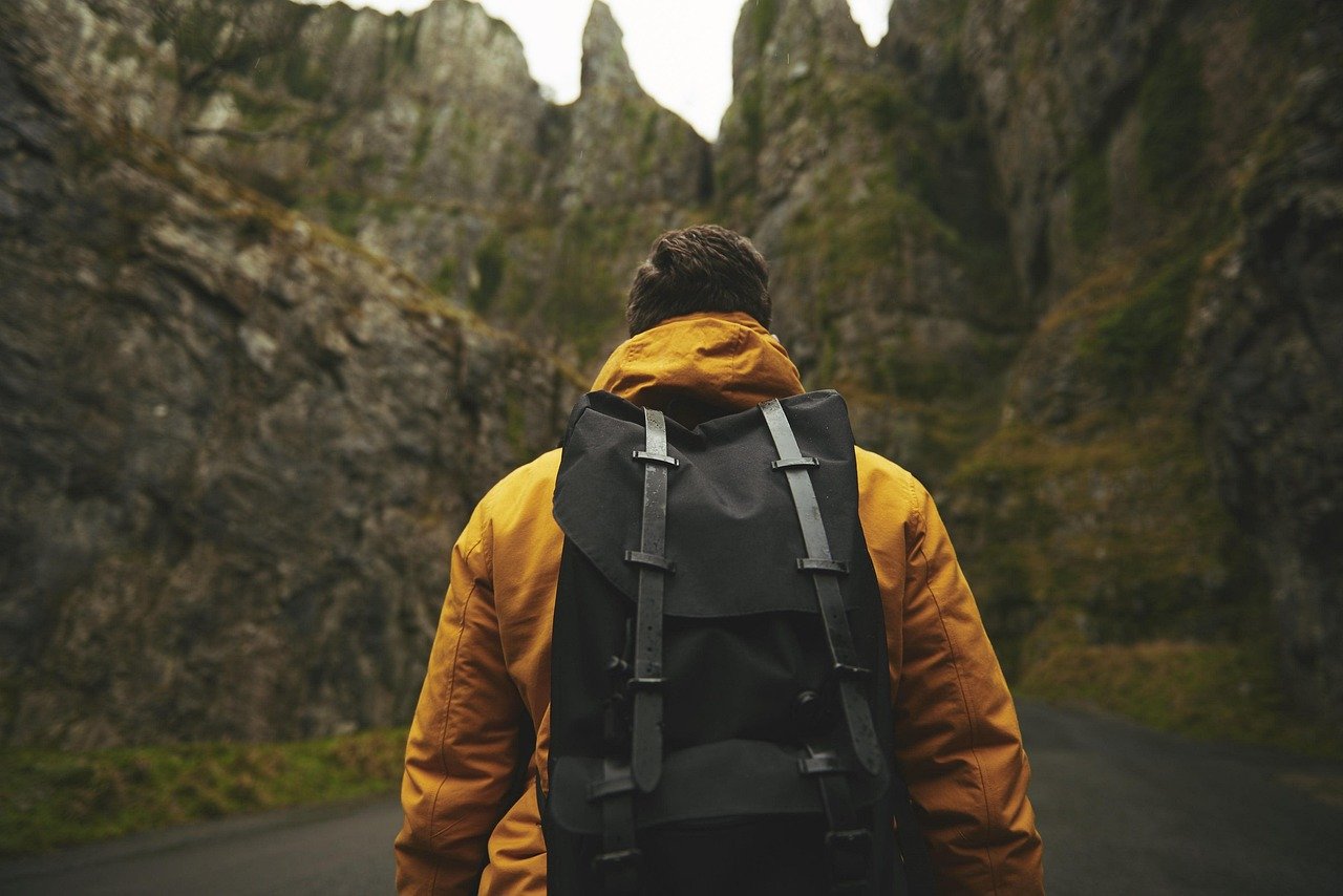 découvrez l'univers passionnant de la randonnée avec nos conseils, itinéraires et astuces pour profiter pleinement de la nature. explorez des paysages époustouflants, améliorez votre forme physique et créez des souvenirs inoubliables lors de vos aventures en plein air.