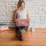 découvrez le monde fascinant des influenceurs, ces personnalités qui façonnent les tendances et influencent les décisions d'achat à travers les réseaux sociaux. apprenez comment ils créent du contenu engageant et bâtissent des communautés fidèles.
