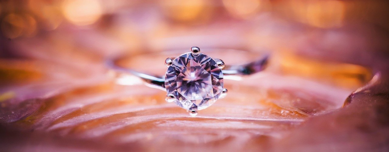 découvrez nos ateliers de bijoux, où créativité et savoir-faire se rencontrent. apprenez à concevoir et à réaliser vos propres pièces uniques dans une atmosphère conviviale. que vous soyez débutant ou expert, nos instructeurs passionnés vous guideront à chaque étape. inscrivez-vous dès aujourd'hui pour exprimer votre style à travers la bijouterie!