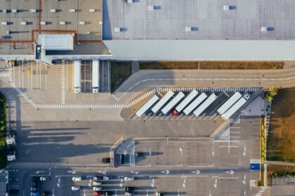 découvrez tout sur la logistique : des stratégies de gestion de la chaîne d'approvisionnement aux dernières innovations technologiques. optimisez vos opérations et améliorez l'efficacité de votre entreprise grâce à nos conseils et ressources spécialisées.