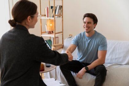découvrez des conseils et des ressources essentielles pour améliorer votre santé mentale. apprenez à gérer le stress, l'anxiété et à promouvoir votre bien-être émotionnel au quotidien.