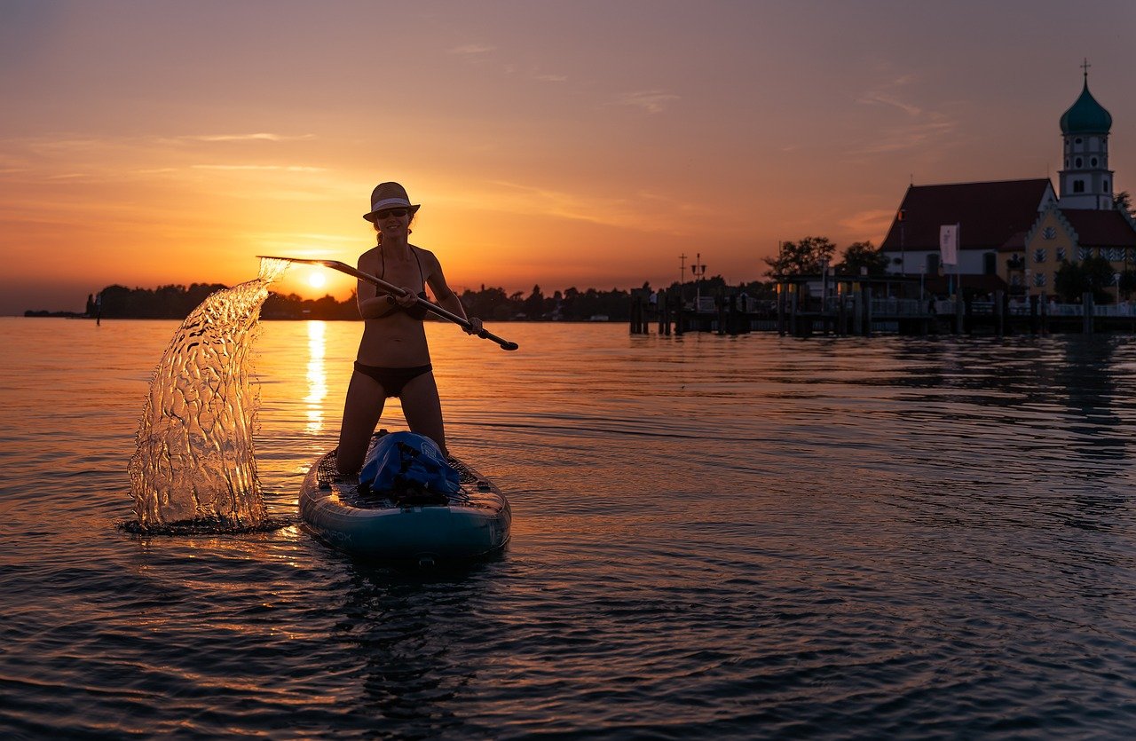 découvrez le paddle, une activité aquatique passionnante alliant équilibre, aventure et détente. que vous soyez débutant ou expérimenté, explorez les meilleures destinations, conseils et équipements pour profiter pleinement de vos sorties en paddle.