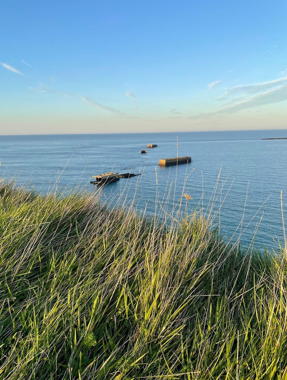 découvrez thonon-les-bains, charmante ville au bord du lac léman, où se mêlent nature, patrimoine et activités nautiques. profitez de ses thermes, de ses plages et de ses vues imprenables sur les alpes tout en explorant la richesse culturelle de cette destination estivale.