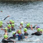 découvrez le triathlon, un sport complet alliant natation, vélo et course à pied. que vous soyez débutant ou athlète confirmé, notre guide offre des conseils, des entraînements et des événements pour vous aider à atteindre vos objectifs. plongez dans l'univers du triathlon et préparez-vous à relever de nouveaux défis sportifs !