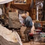 participez à nos ateliers de sculpture sur bois et développez votre créativité tout en apprenant les techniques essentielles. que vous soyez débutant ou expérimenté, nos sessions sont conçues pour tous les niveaux. rejoignez-nous pour une expérience enrichissante et pratique au cœur de l'art du travail du bois.