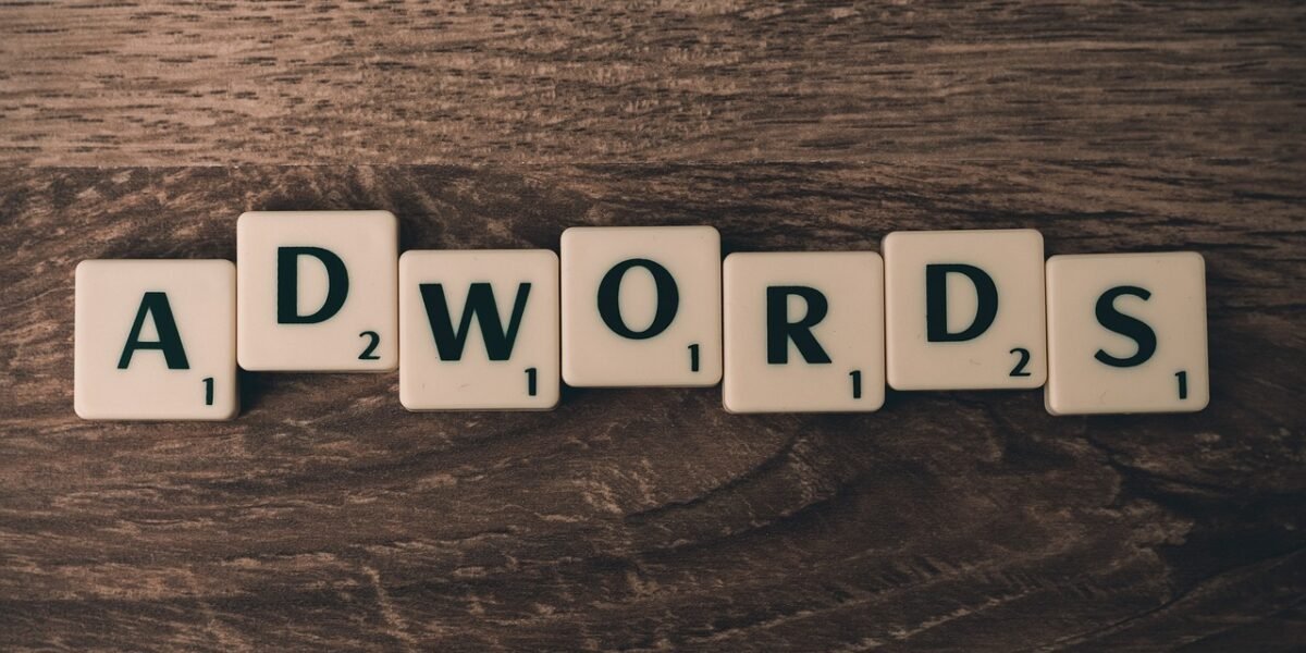 découvrez comment le contenu généré par les utilisateurs (user-generated content) peut renforcer votre présence en ligne, accroître l'engagement de votre communauté et améliorer la confiance envers votre marque.